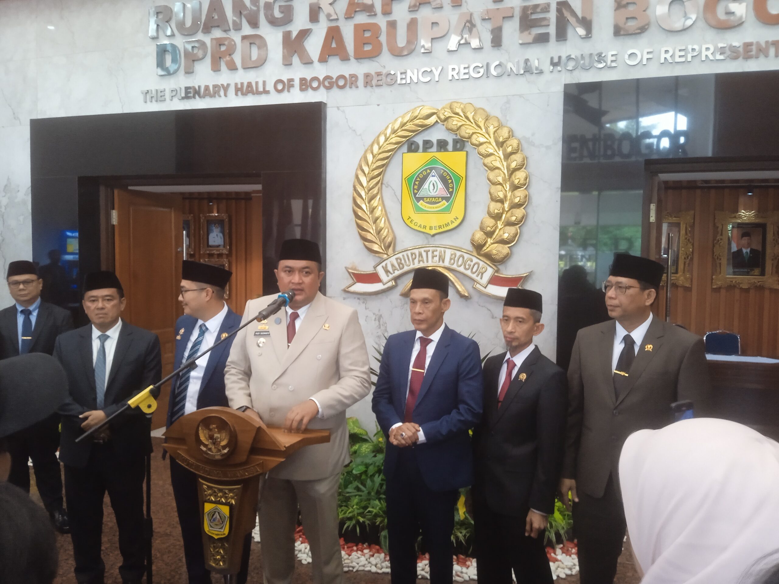 Bupati Bogor dan DPRD Sepakati Raperda Pengelolaan Sampah Jadi Peraturan Daerah
